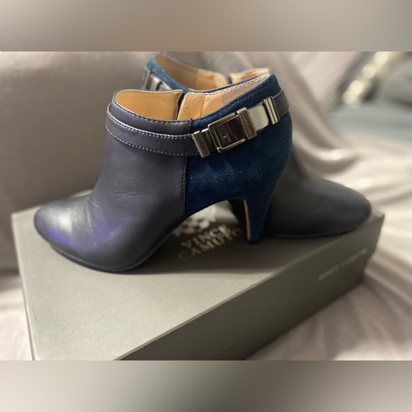 Vince Camuto Dark Navy Nappa/True Suede Bootie’s - Picture 2 of 9